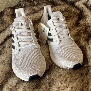 NWT Adidas ultraboosts 20